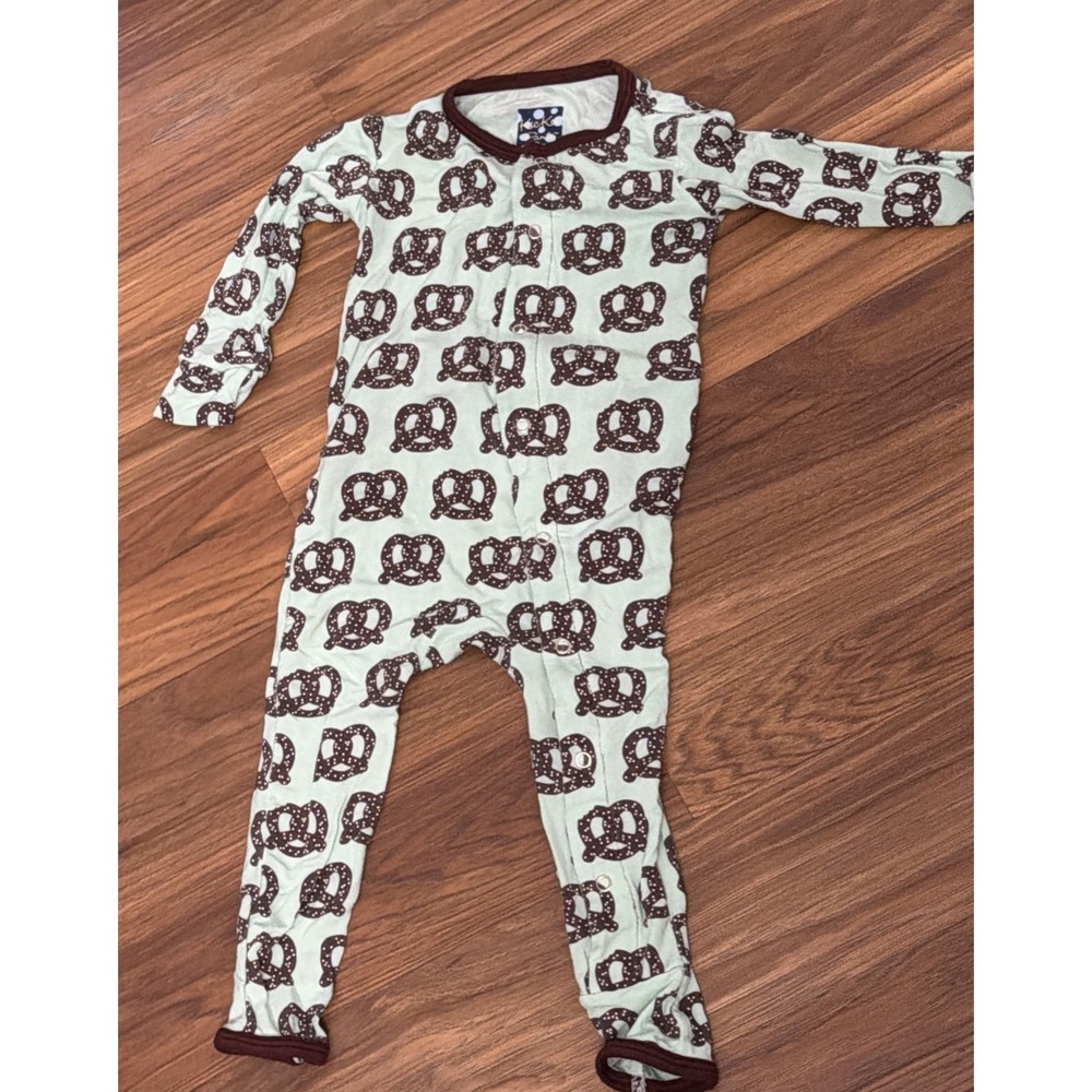 Kickee Pants Baby Boys 9-12 Months Pretzels Sleeper Romper Bamboo VGC
